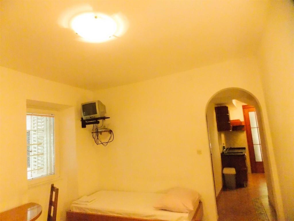 Apartments Frane (Adults Only) ノヴァリャ 部屋 写真